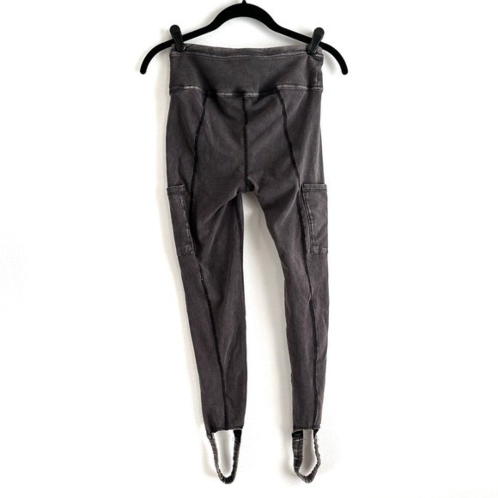 Free People Movement Hotshot Infinity Stirrup Leggings in Black Size XS - Picture 2 of 10